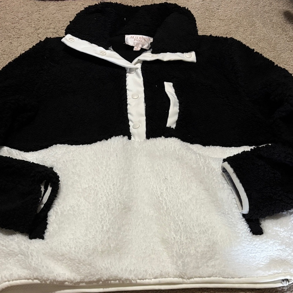 Francesca's Collections Black and White Kids Puffer Jacket